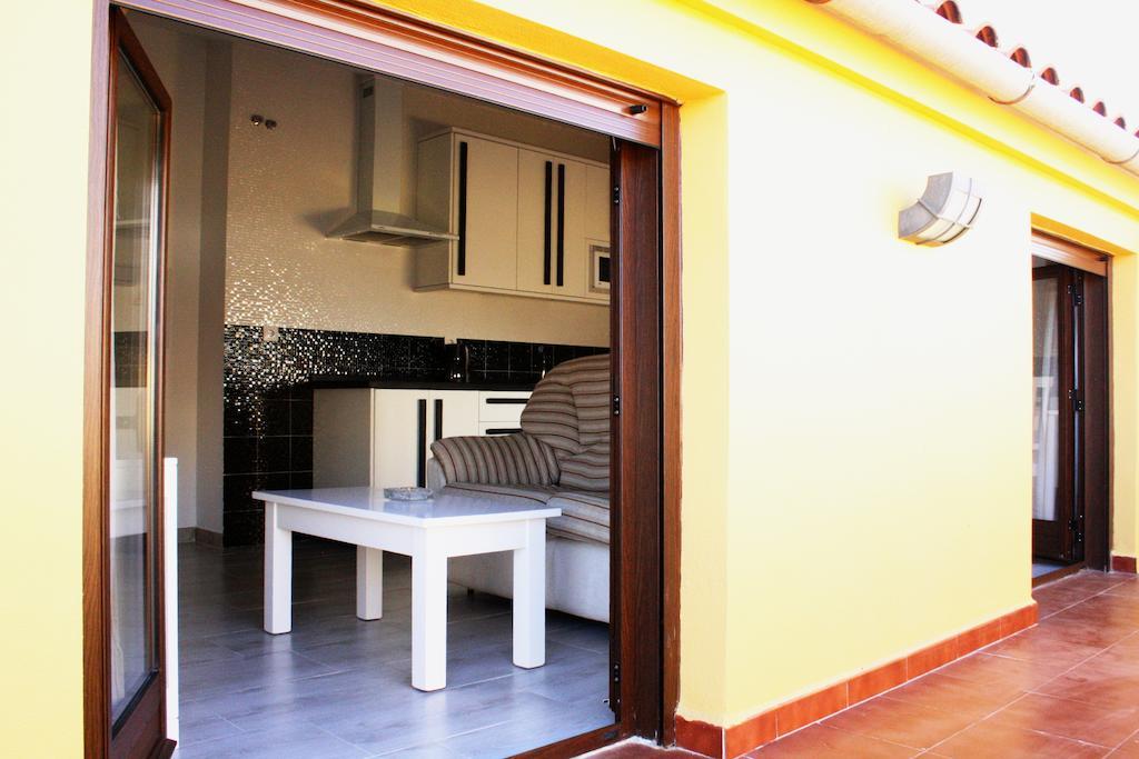 Apartamentos Turisticos Mirayuste Guadalupe  Exterior photo