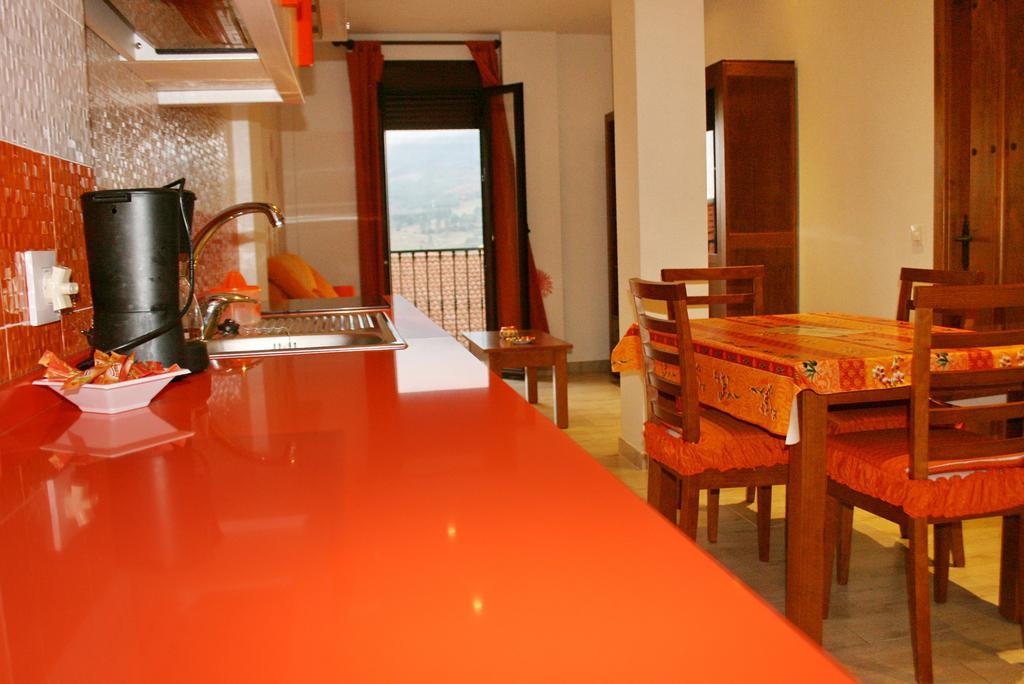 Apartamentos Turisticos Mirayuste Guadalupe  Room photo