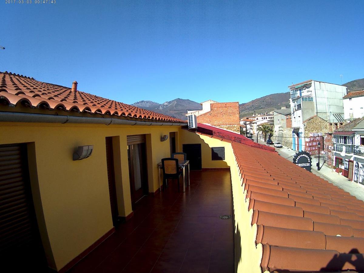 Apartamentos Turisticos Mirayuste Guadalupe  Exterior photo